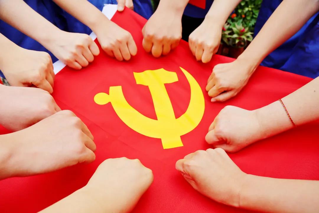 山西省绿巨人软件黄色下载机械有限公司热烈庆祝中国共产党成立100周年
